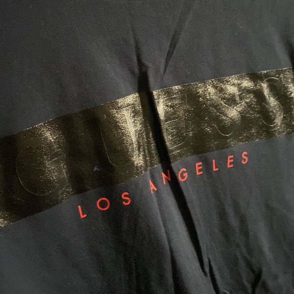 NWOT Guess T-Shirt - Picture 2 of 4